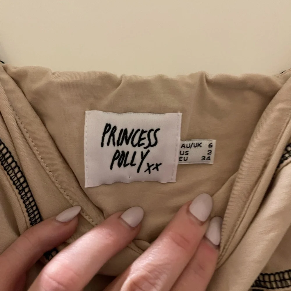 PRINCESS POLLY Crop Top - Picture 3 of 3